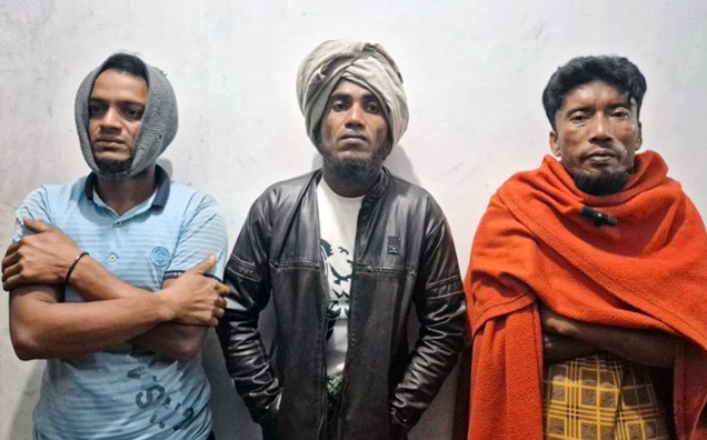 চাকরির প্রস্তাব দেখিয়ে তিন রোহিঙ্গাকে অপহরণ, একজন আটক